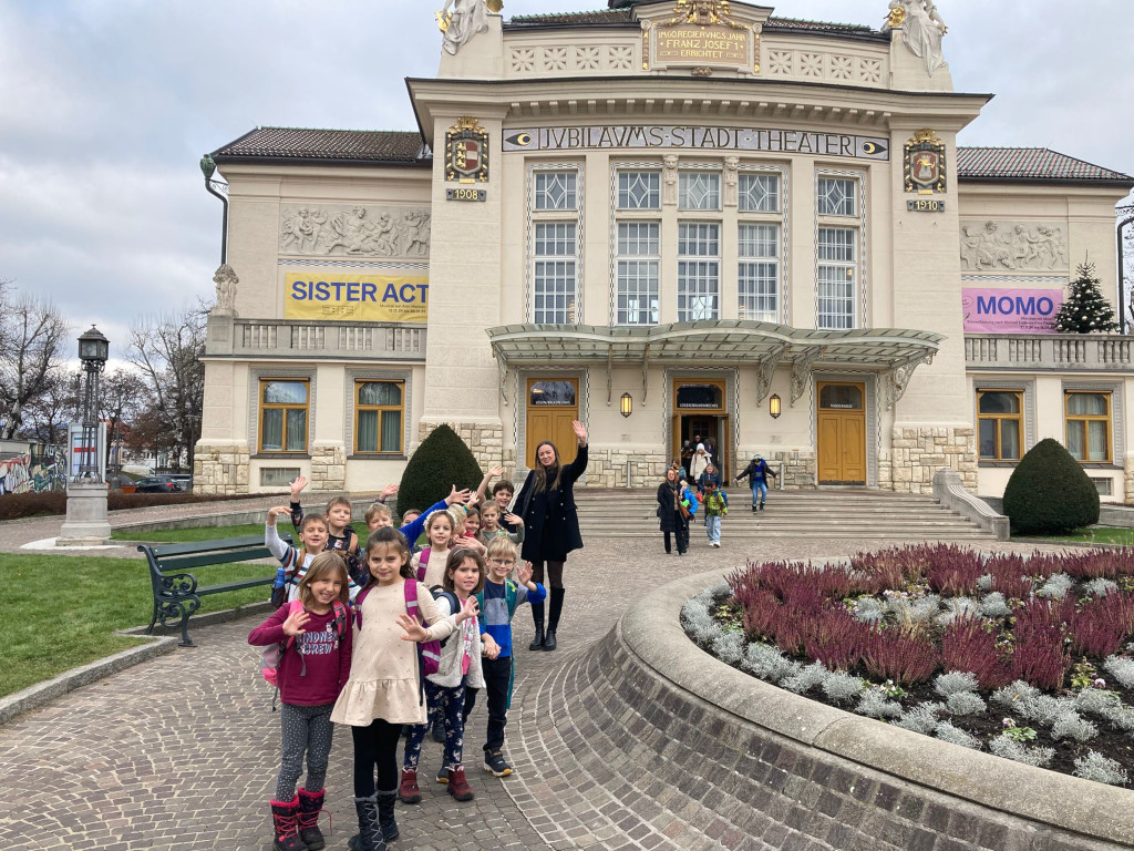 Stadttheater - Momo