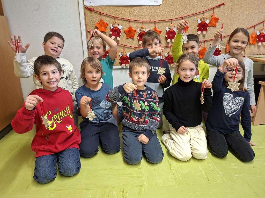 Christbaumaufhänger- Okraski za božično drevo